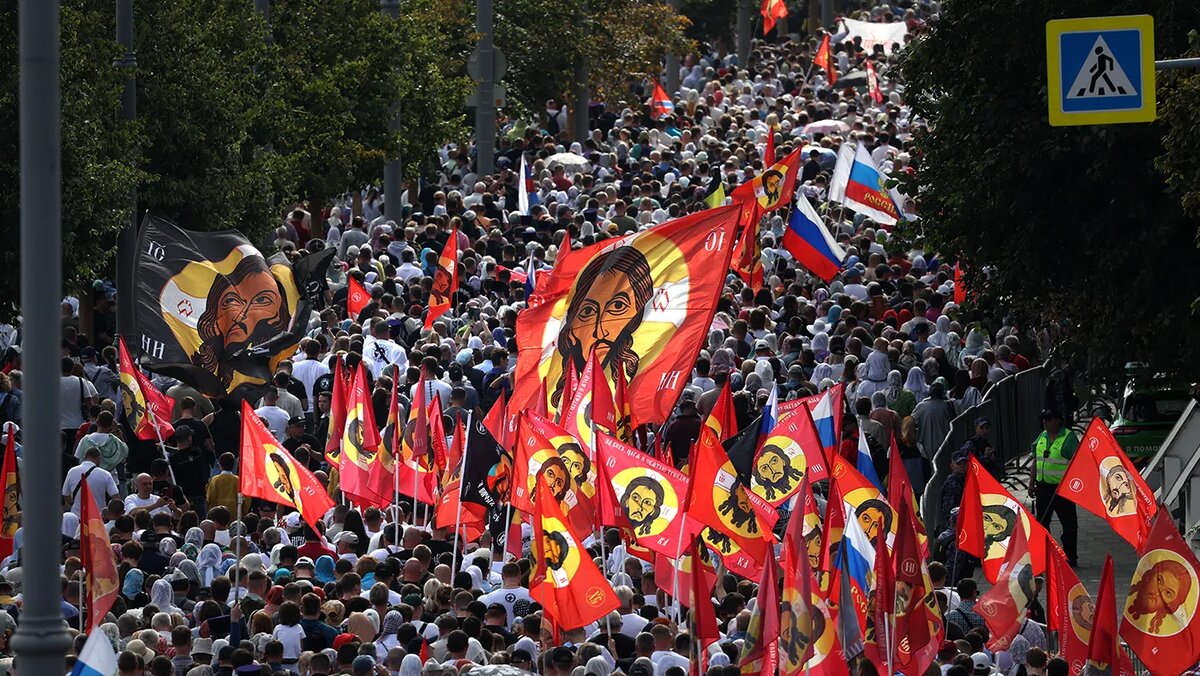 Preview В Москве 7 сентября состоялся крестный ход в честь Собора Московских святых