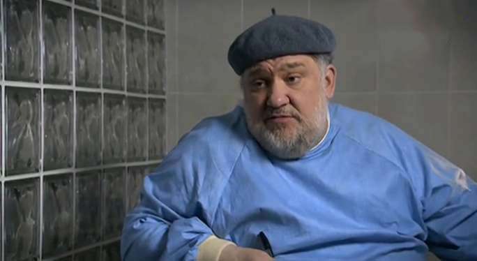 Preview Андрей Шарков: От медицинской семьи к роли патологоанатома и тайнам актёрской судьбы