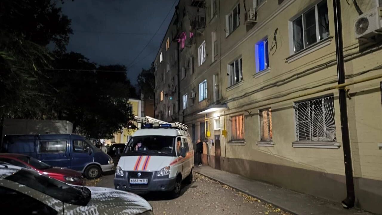 Preview Эвакуация жильцов ростовской пятиэтажки из-за сквозной трещины в стене